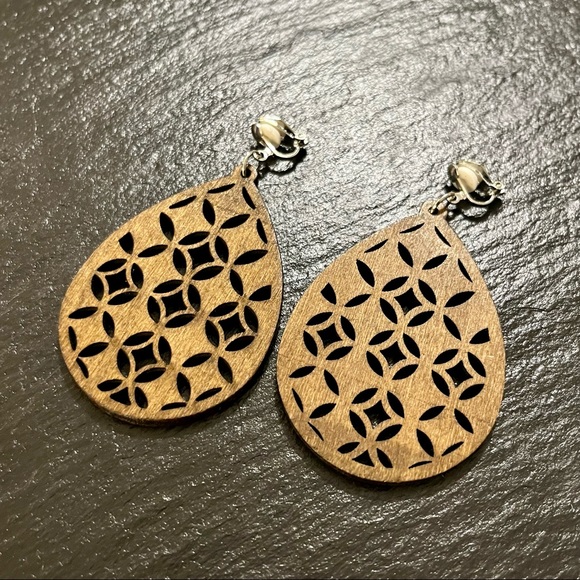 Boho Wooden Dangle Drop Clip On Teardrop Shape Laser Cut Earrings - Picture 2 of 6